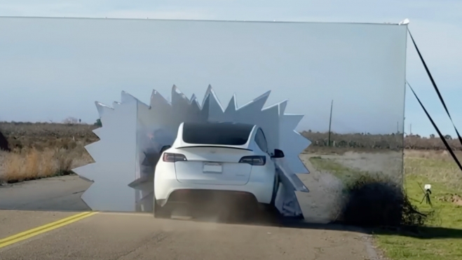 La pared al estilo 'Coyote' ha demostrado la ineficiencia de las cámaras del Tesla.