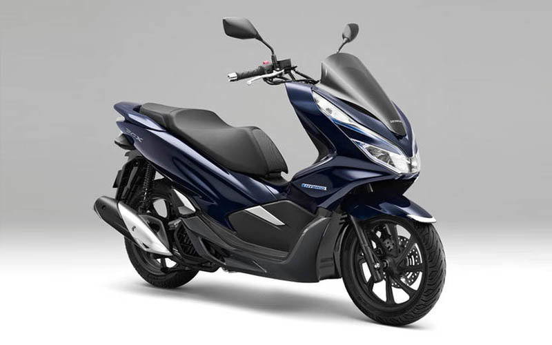 honda-production-pcx-hybrid-scooter-september-1