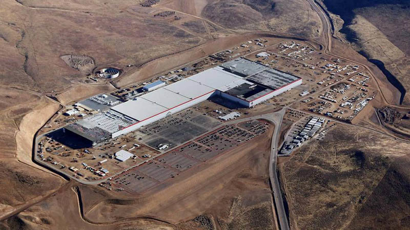 Gigafactoría 1 en Nevada para el montaje de baterías y motores de Tesla