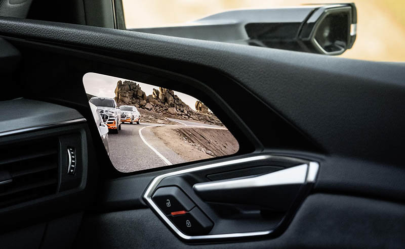 El Audi e-tron cuenta con cámaras de vídeo integradas en lugar de espejos retrovisores