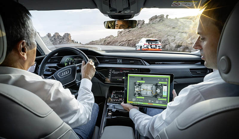 Los ingenieros de Audi obtienen los datos del sistema de frenado regenerativo del e-tron