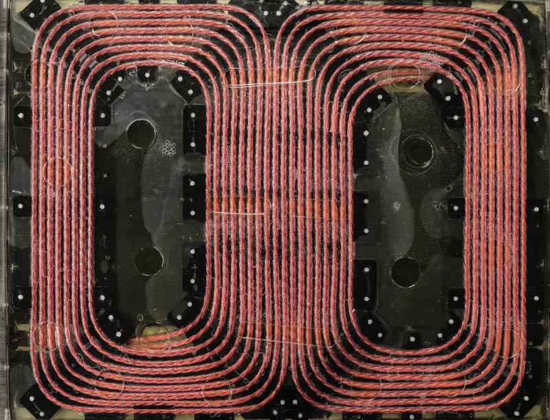 Los investigadores de ORNL utilizaron simulaciones por ordenador para diseñar las bobinas que generan el campo magnético