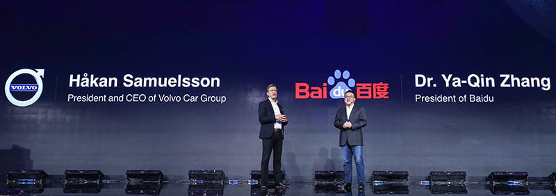 Hakan Samuelsson, CEO de Volvo y Ya-Qin Zhang, preseidente de Baidu