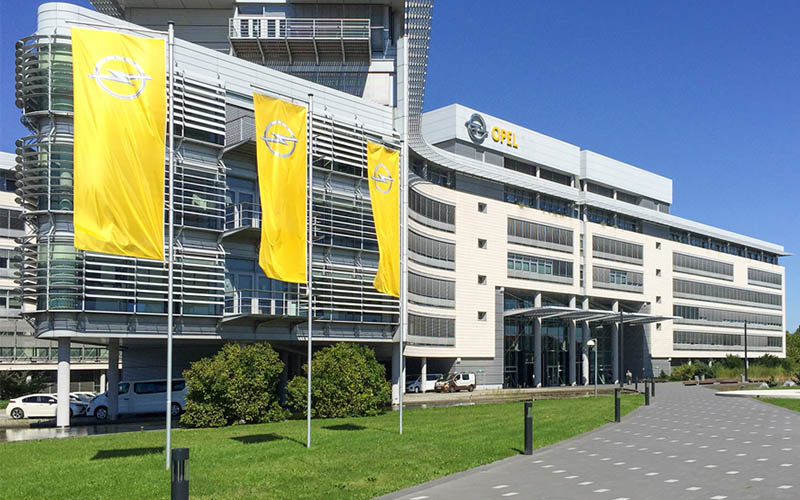 Opel participa en un estudio sobre la sobre la influencia de la recarga de coches eléctricos en la red en su centro de I+D de Opel en Rüsselsheim