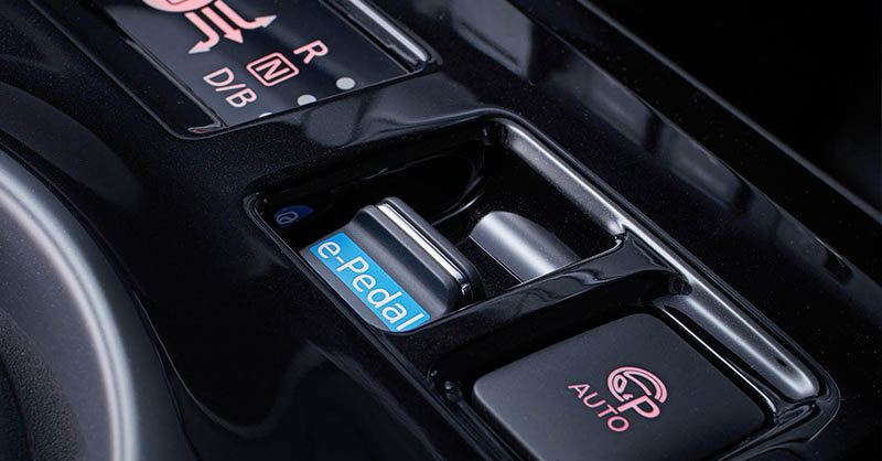El e-Pedal del Nissan Leaf puede conectarse y desconectarse mediante un botón