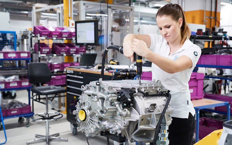 BMW incorpora motores de inducción, sin imanes permanetes, en su tecnología de quinta generación 