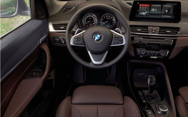 Puesto de conducción del nuevo BMW X1