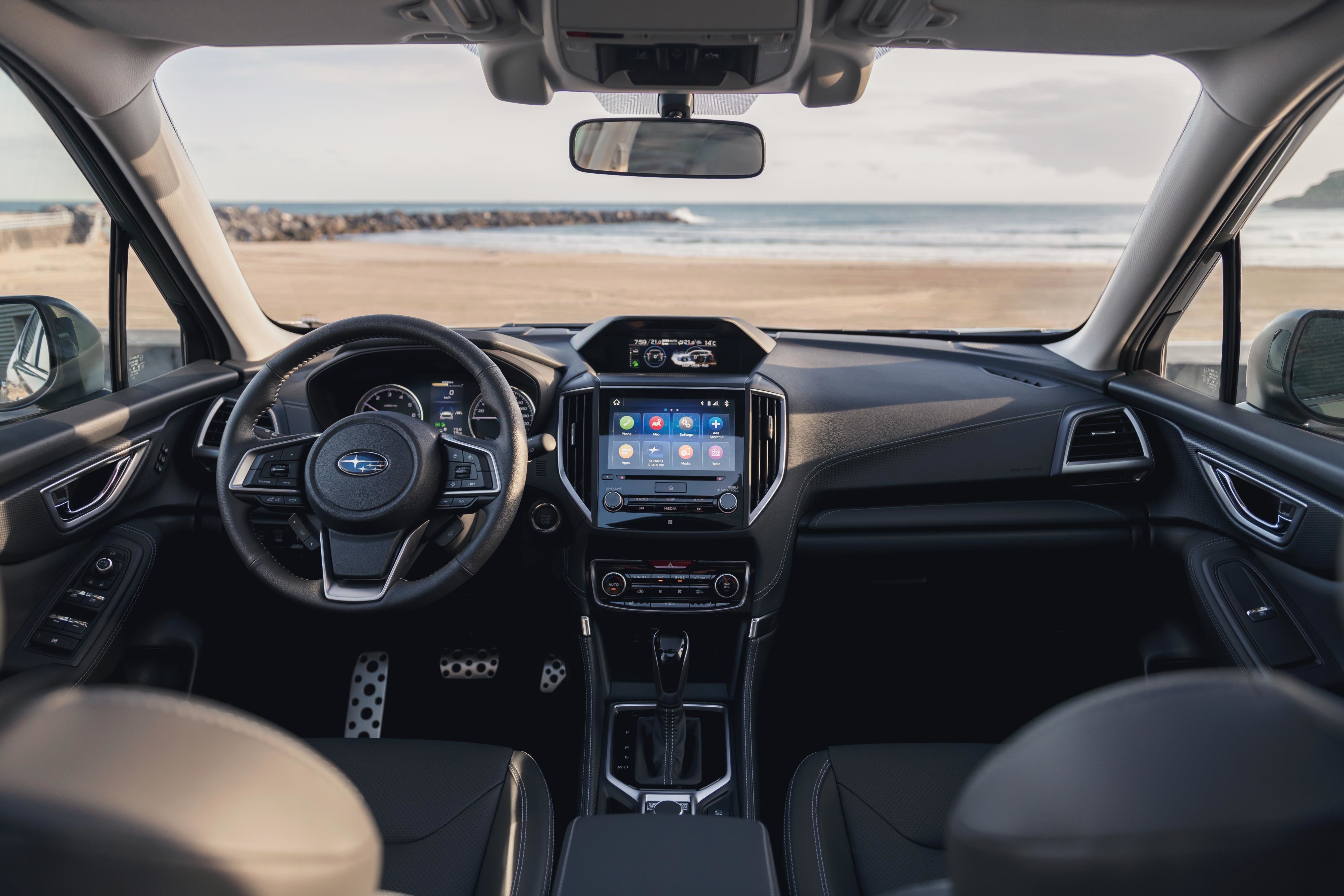 Subaru Forester Eco Hybrid_interior