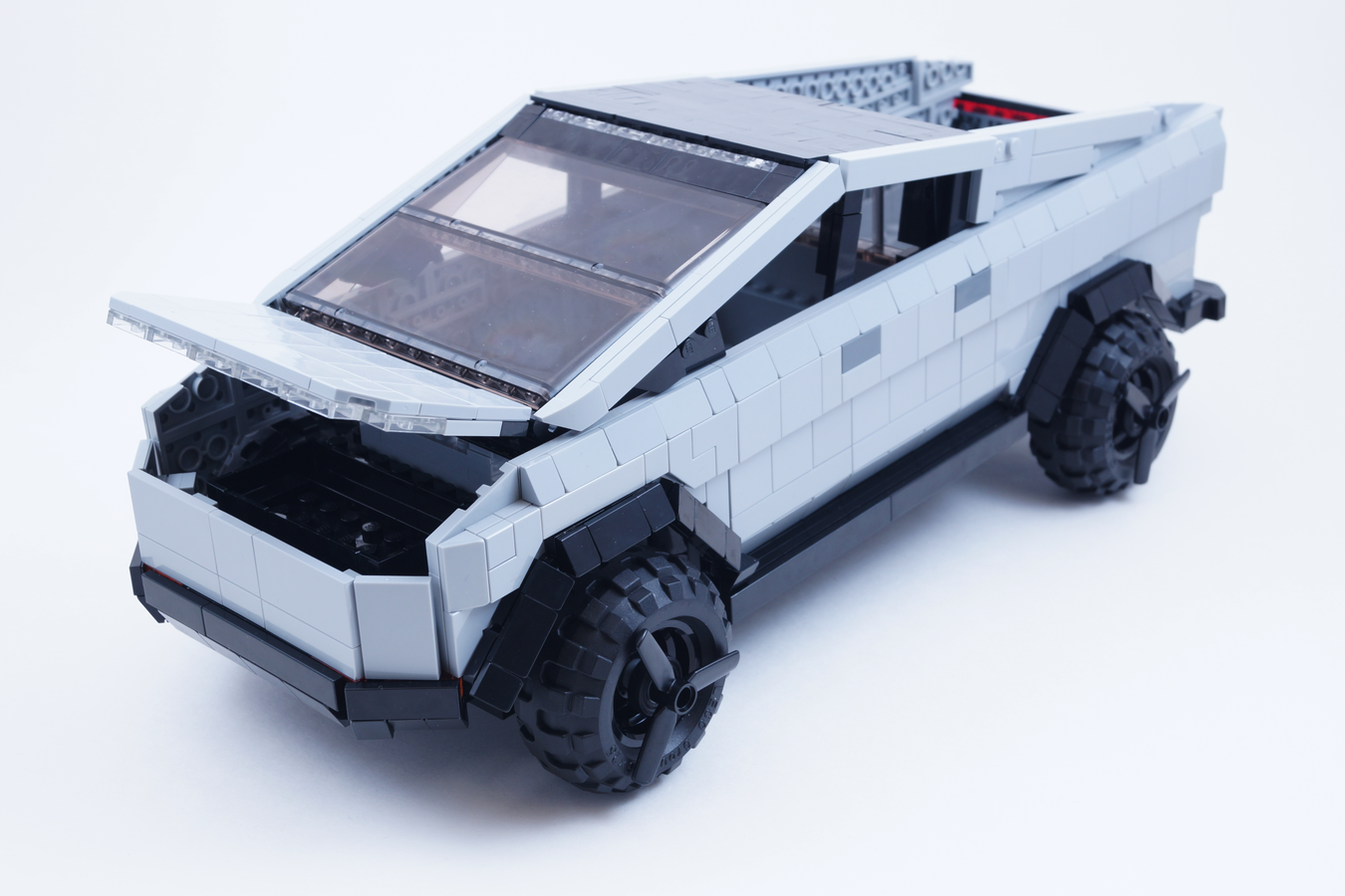 Tesla-Cybertruck-LEGO-02