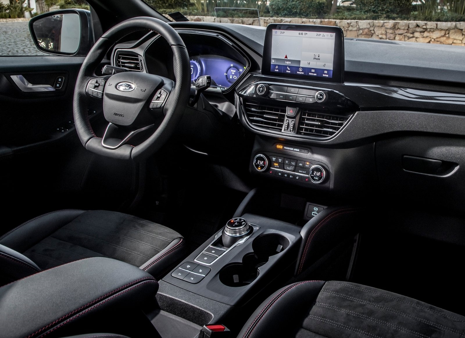 Ford-Kuga-2020-interior