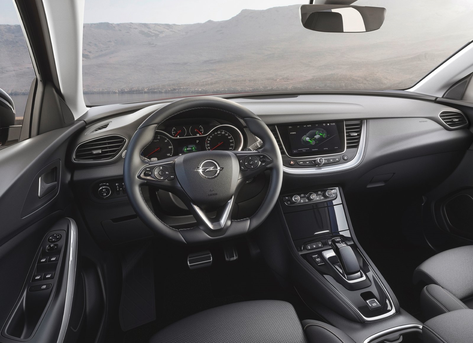 Opel-Grandland-x-Hybrid4-interior-03