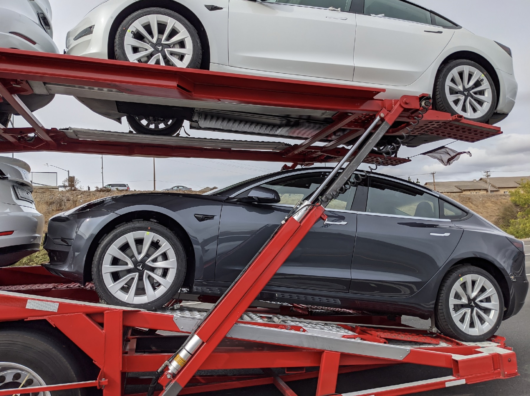 Nuevas llantas en el Tesla Model 3 2021.