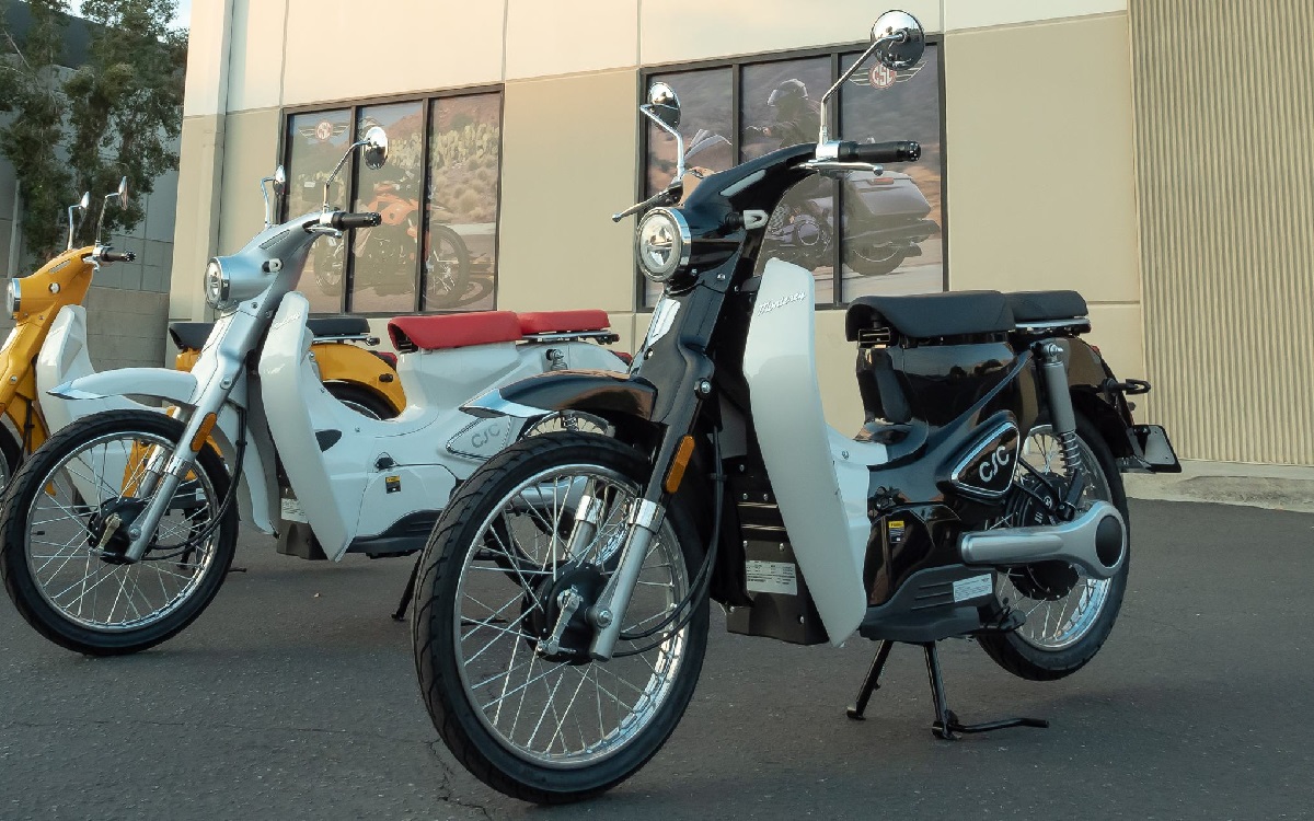 CSC Monterey, un scooter eléctrico calcado al Honda EV-CUB Concept.