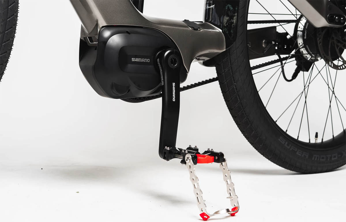 bicicleta eléctrica Radiant Carbon-pedales