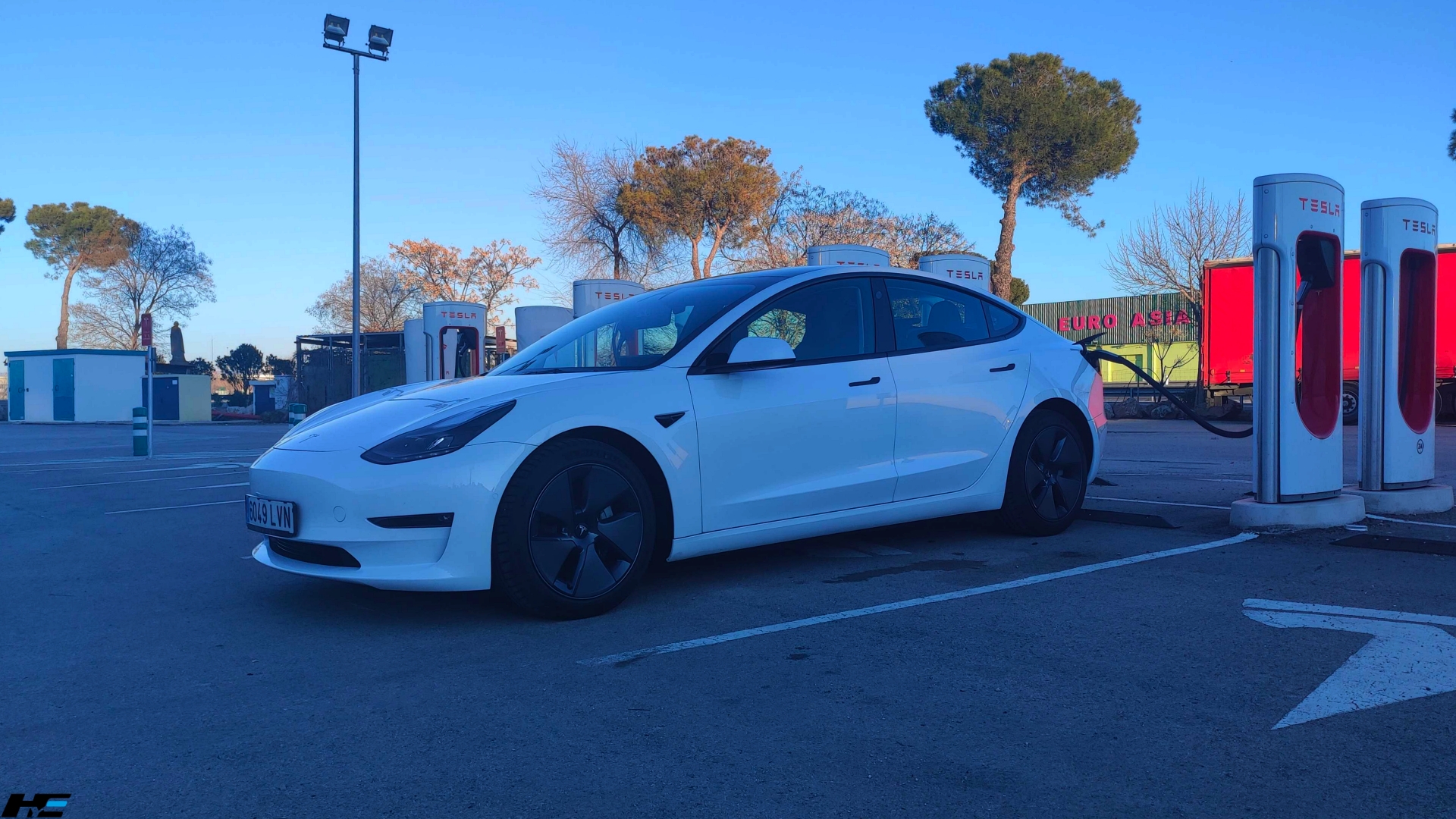 Primera carga con el Tesla Model 3.
