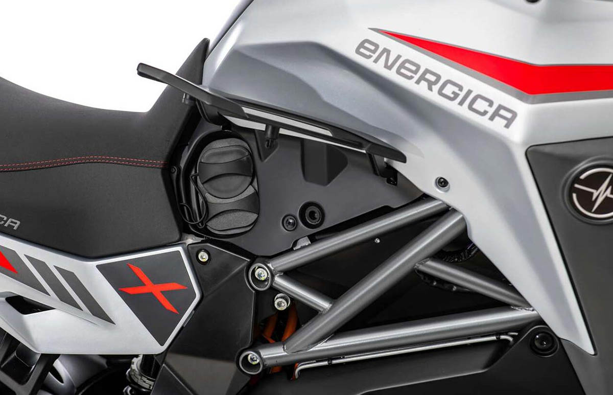 motocicleta electrica energica experia trail viajes largos-interior1