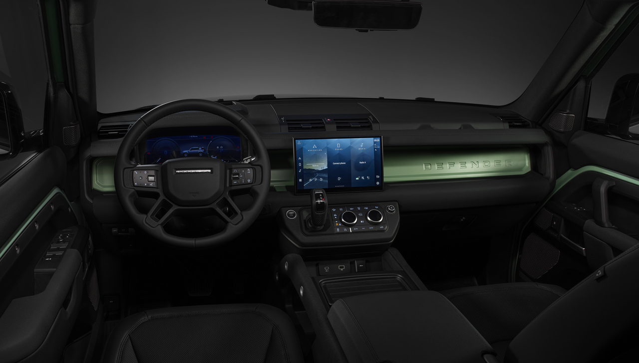 Land-Rover-Defender-75th-Limited-Edition_interior