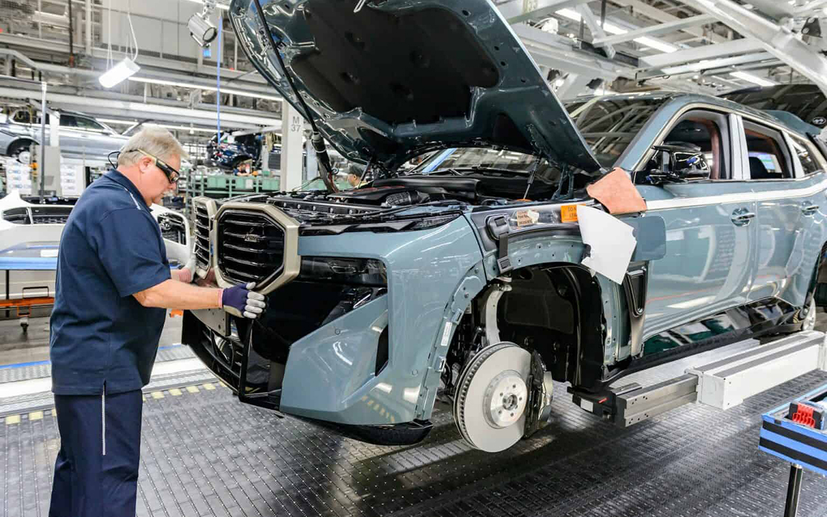 2023-BMW-XM-enters-production-at-Spartanburg-Plant-1-1536x1026